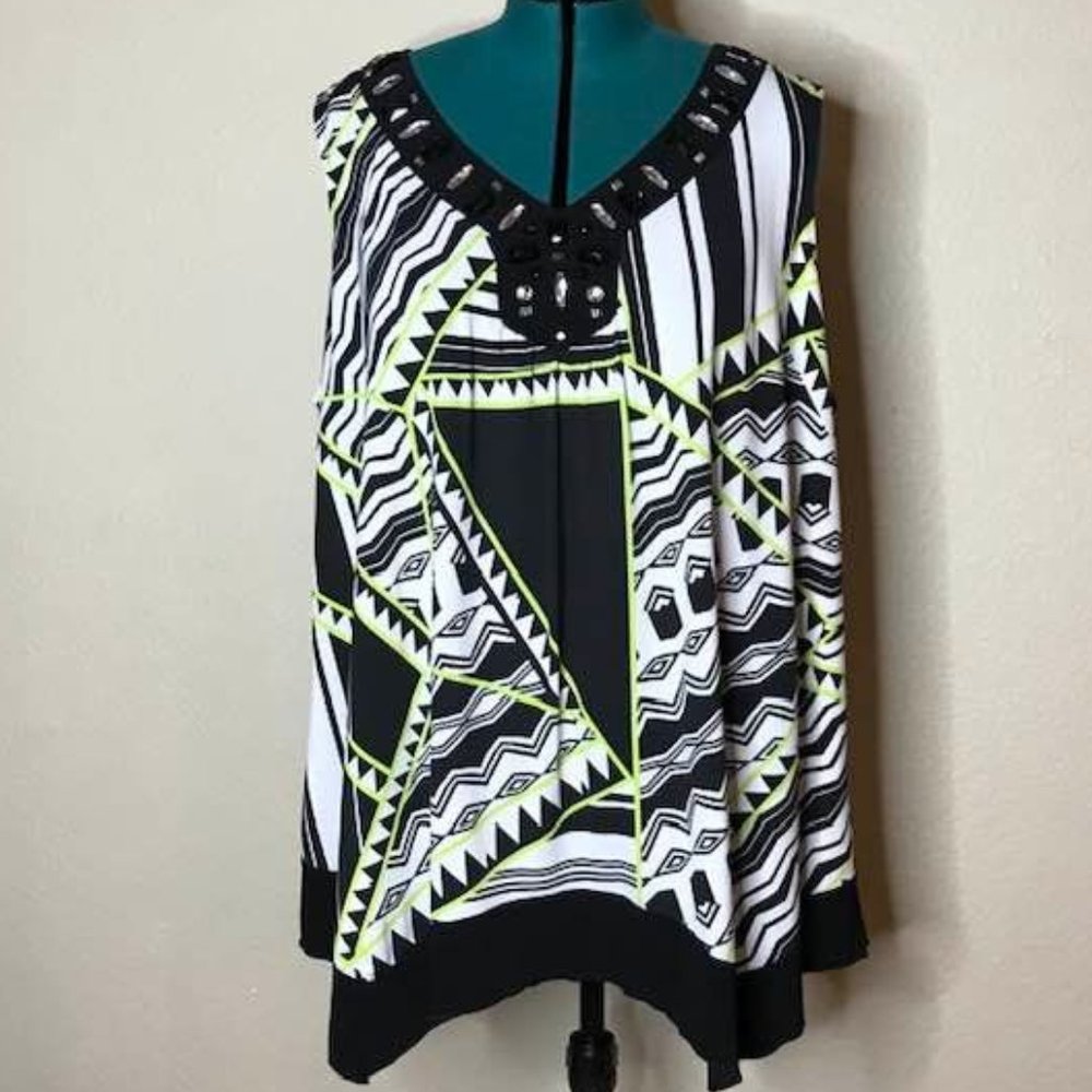 Avenue | Women’s Plus Size Embellished Shark Bite Top | Size 26/28